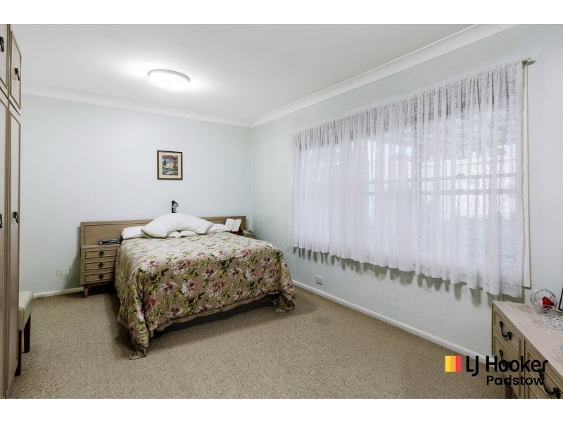 619 Henry Lawson Drive, East Hills NSW 2213