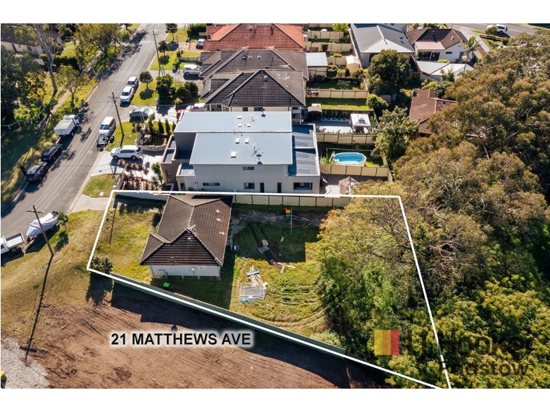 21 Matthews Avenue, East Hills NSW 2213