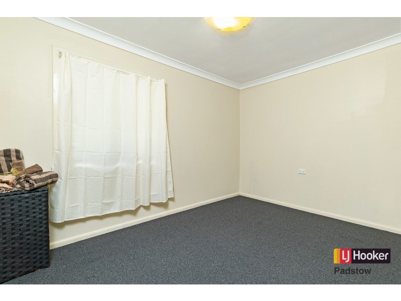 21 Matthews Avenue, East Hills NSW 2213