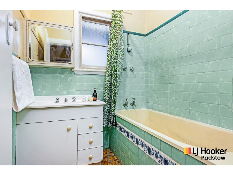 20 Rowland Street, Revesby NSW 2212