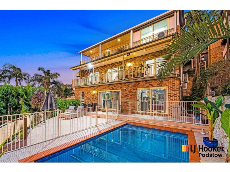 806a Henry Lawson Drive, Picnic Point NSW 2213