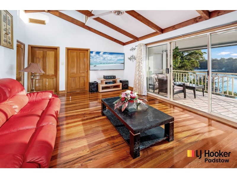 806a Henry Lawson Drive, Picnic Point NSW 2213