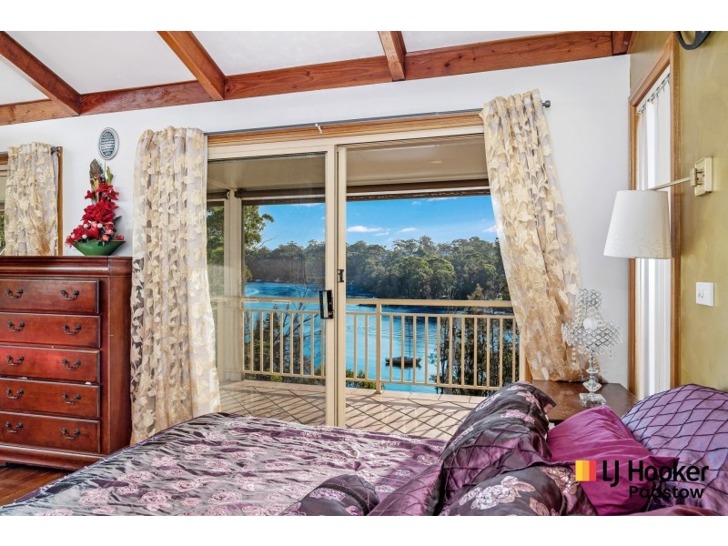 806a Henry Lawson Drive, Picnic Point NSW 2213