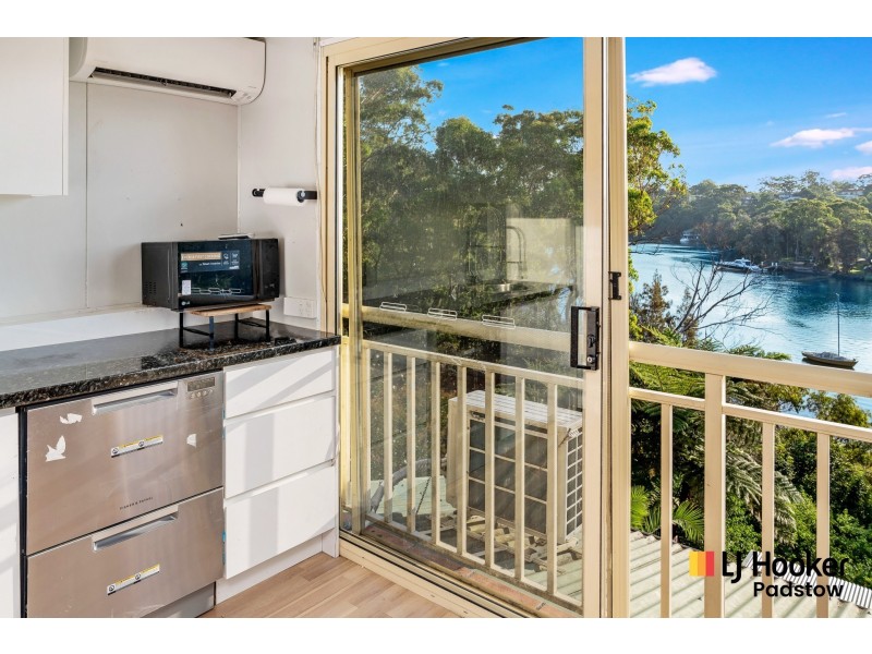 806a Henry Lawson Drive, Picnic Point NSW 2213