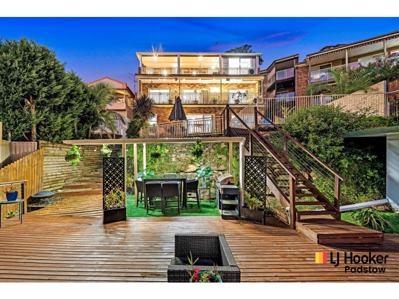 806a Henry Lawson Drive, Picnic Point NSW 2213