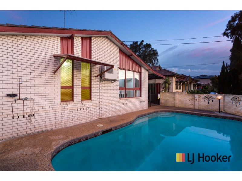 1 Windermere Crescent, Panania NSW 2213