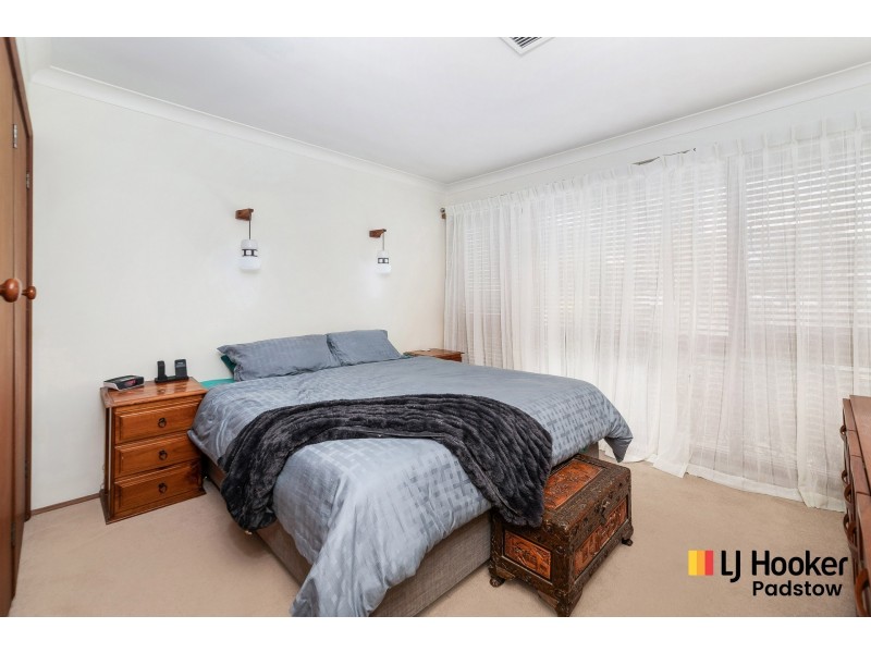 9 Samoa Avenue, Picnic Point NSW 2213