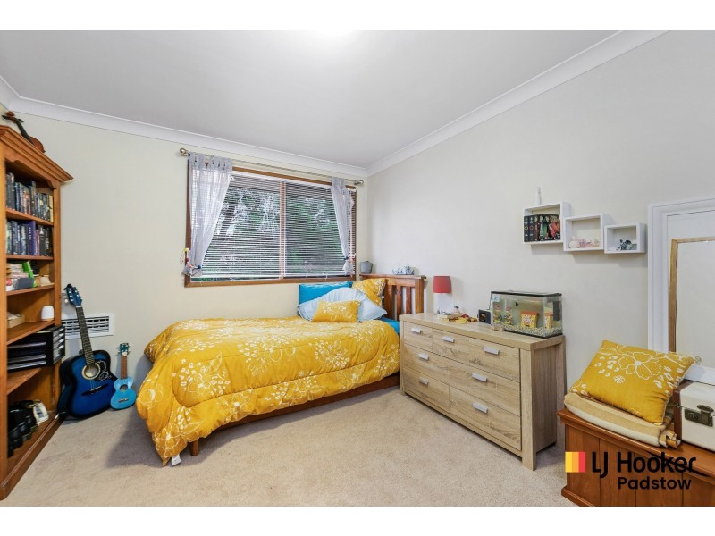 9 Samoa Avenue, Picnic Point NSW 2213