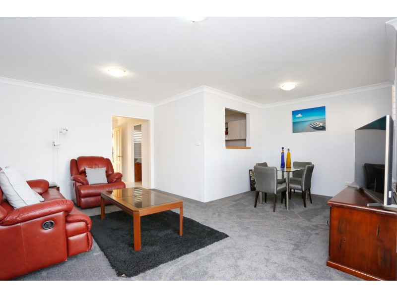 4/27 Bluegum Way, Menai NSW 2234