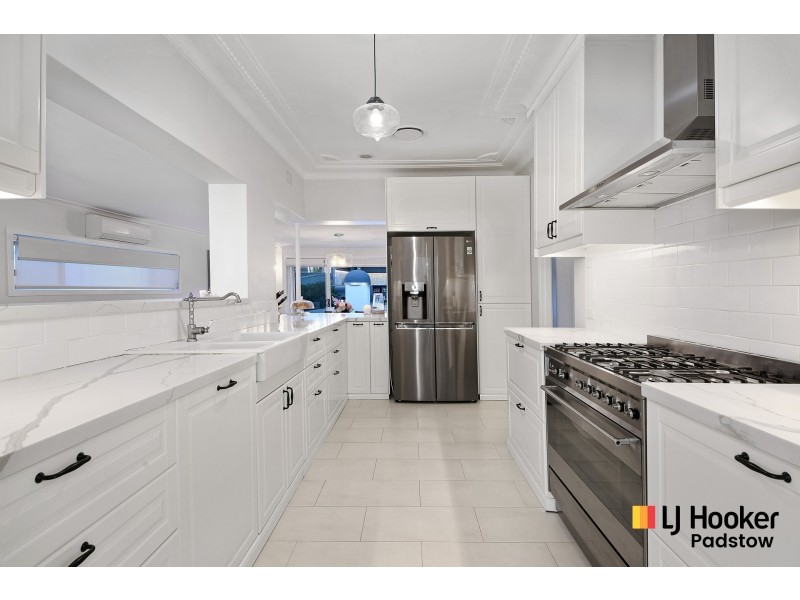 765 Henry Lawson Drive, Picnic Point NSW 2213