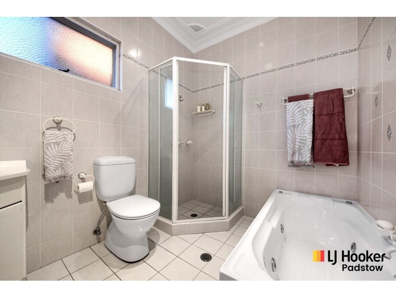 765 Henry Lawson Drive, Picnic Point NSW 2213