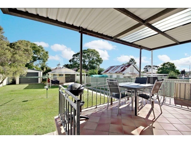 18 Hinemoa Street, Panania NSW 2213