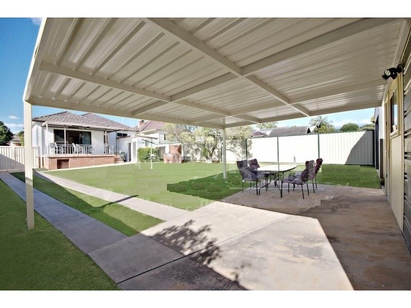 18 Hinemoa Street, Panania NSW 2213