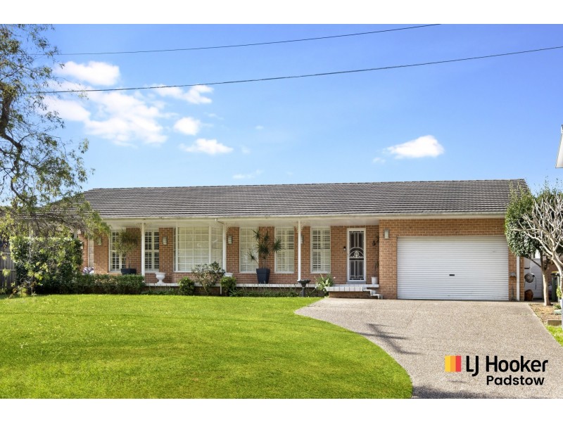 789 Henry Lawson Drive, Picnic Point NSW 2213