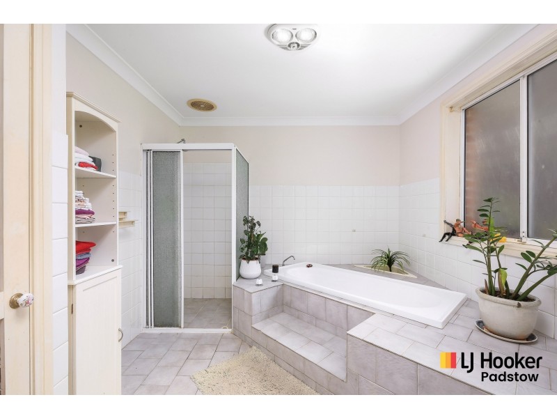 789 Henry Lawson Drive, Picnic Point NSW 2213