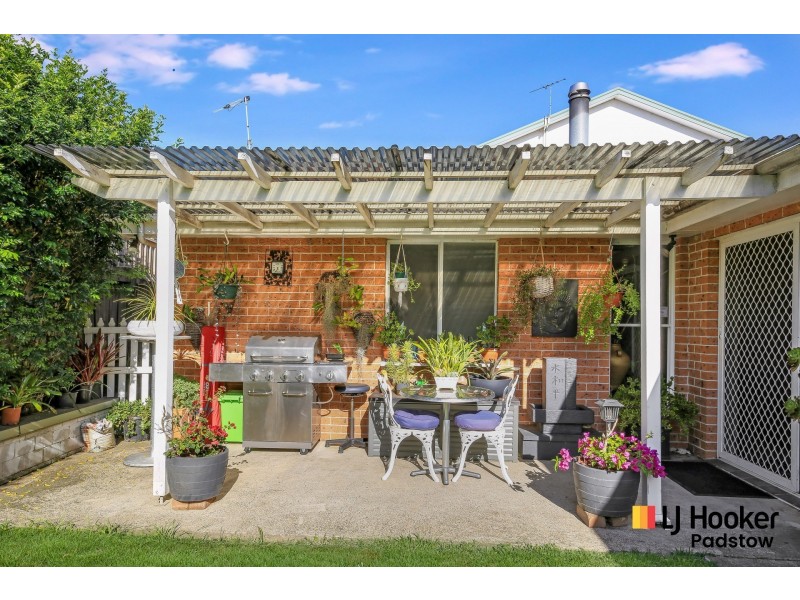 789 Henry Lawson Drive, Picnic Point NSW 2213