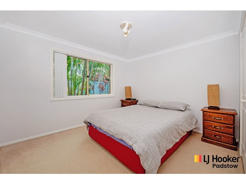 3/879 Henry Lawson Drive, Picnic Point NSW 2213