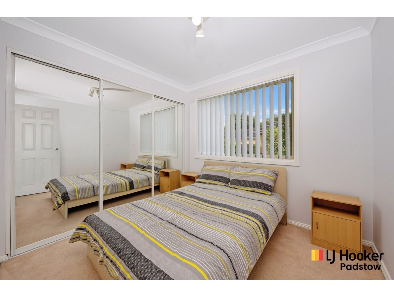3/879 Henry Lawson Drive, Picnic Point NSW 2213