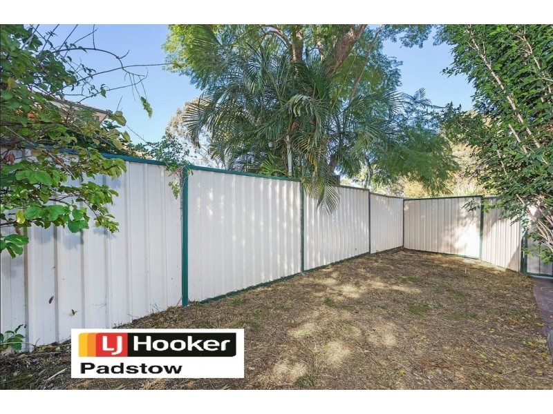 2/13 Kinross Place, Revesby NSW 2212