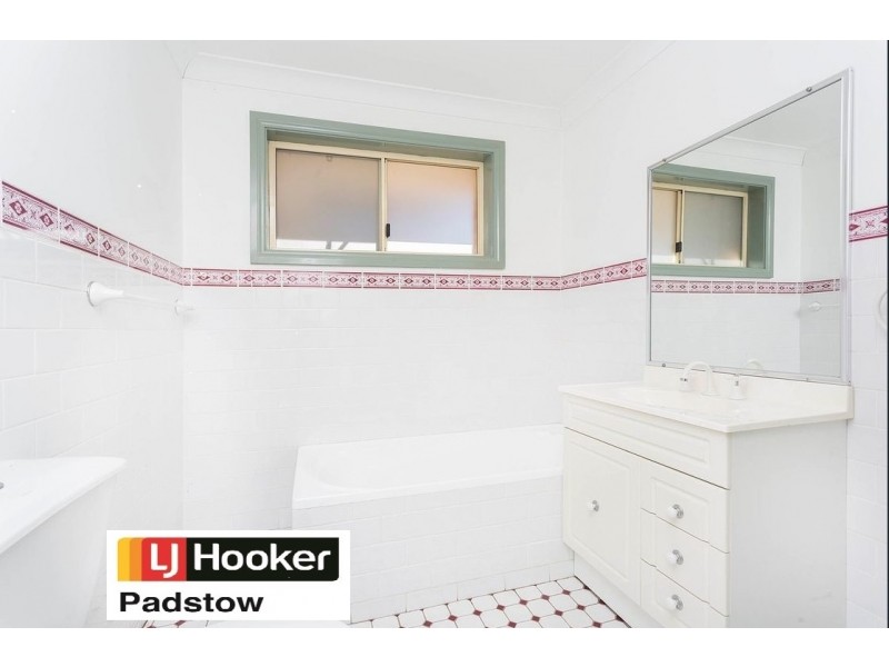 2/13 Kinross Place, Revesby NSW 2212