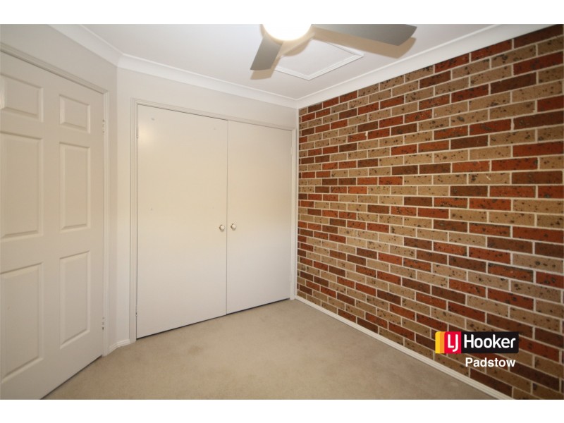 1/674A Henry Lawson Drive, East Hills NSW 2213