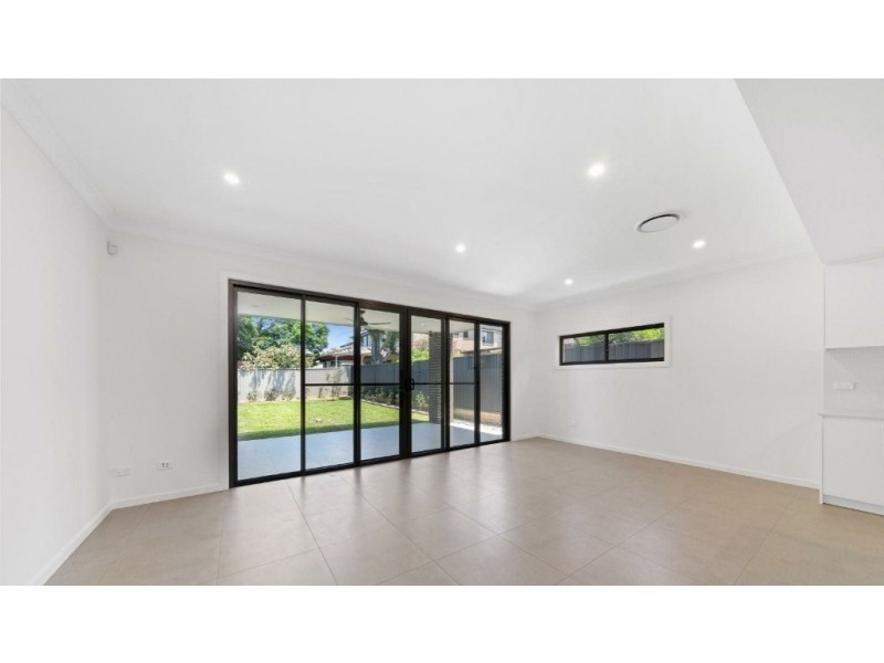 2C Stretham Avenue, Picnic Point NSW 2213