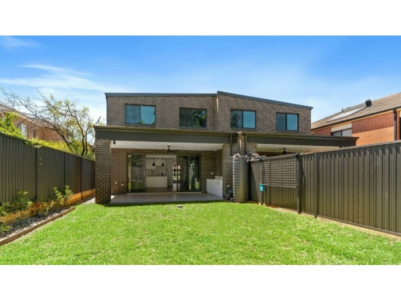 2C Stretham Avenue, Picnic Point NSW 2213