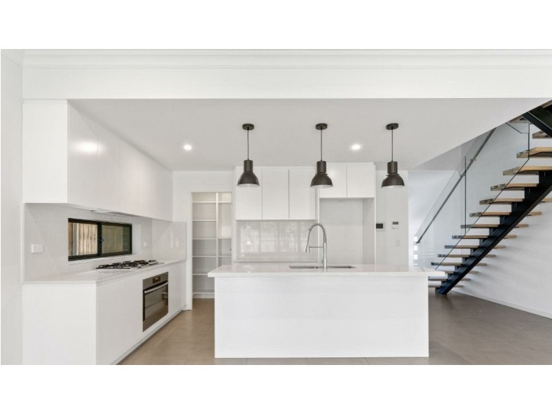 2C Stretham Avenue, Picnic Point NSW 2213