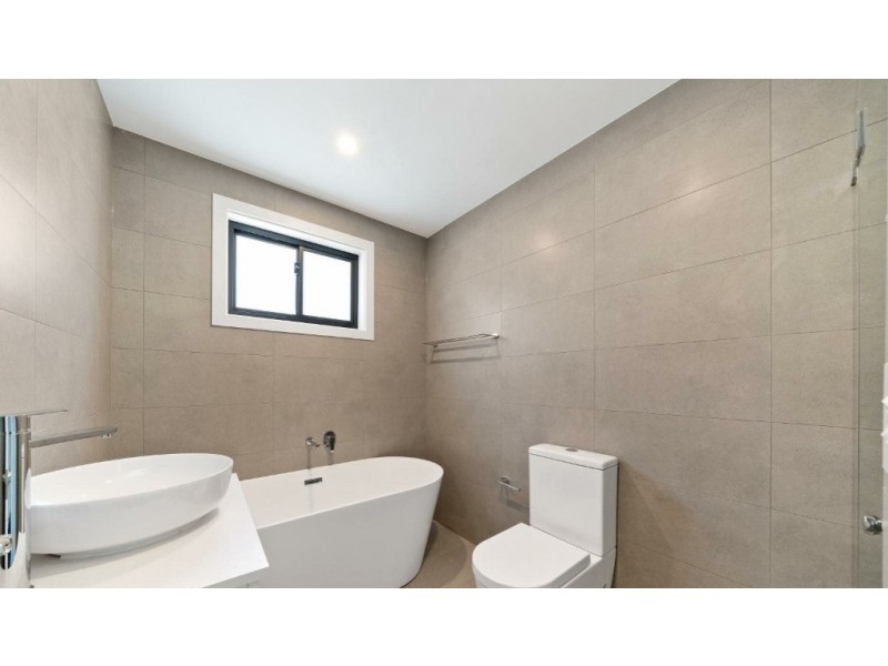 2C Stretham Avenue, Picnic Point NSW 2213