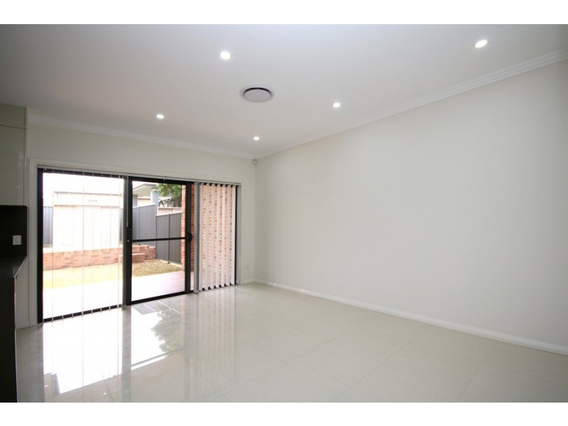 10 Nichols Avenue, Revesby NSW 2212