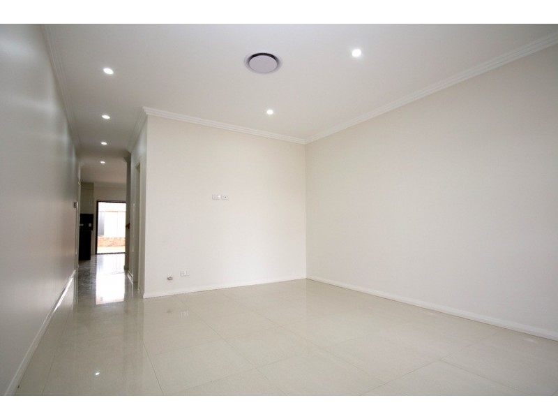 10 Nichols Avenue, Revesby NSW 2212