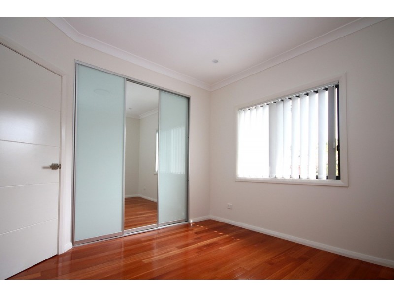 10 Nichols Avenue, Revesby NSW 2212