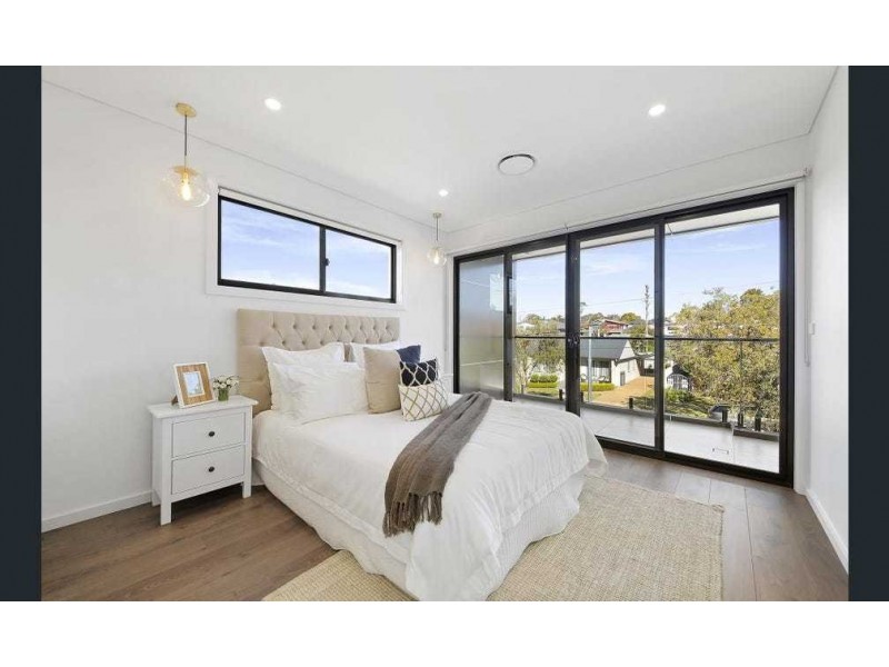 19a Stretham Avenue, Picnic Point NSW 2213