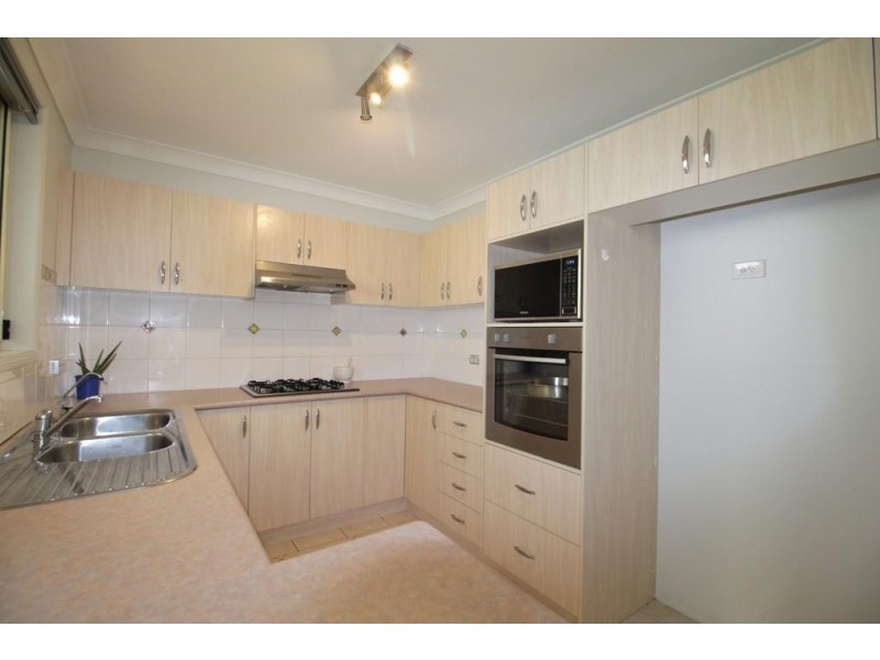 41 Wainewright Avenue, West Hoxton NSW 2171