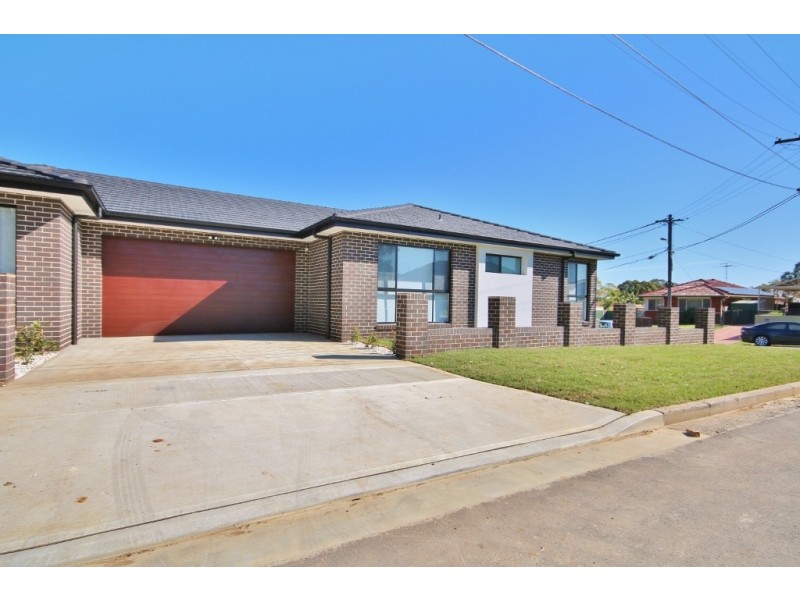 6 Ayres Crescent, Georges Hall NSW 2198