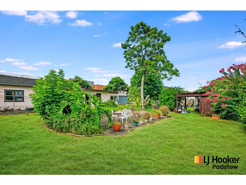 1 Eddie Avenue, Panania NSW 2213