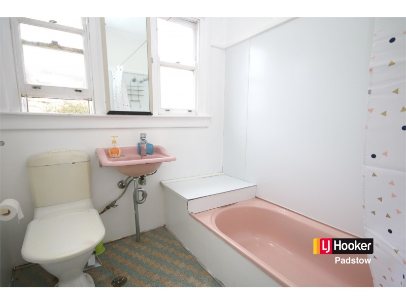 27 Fewtrell Avenue, Revesby Heights NSW 2212