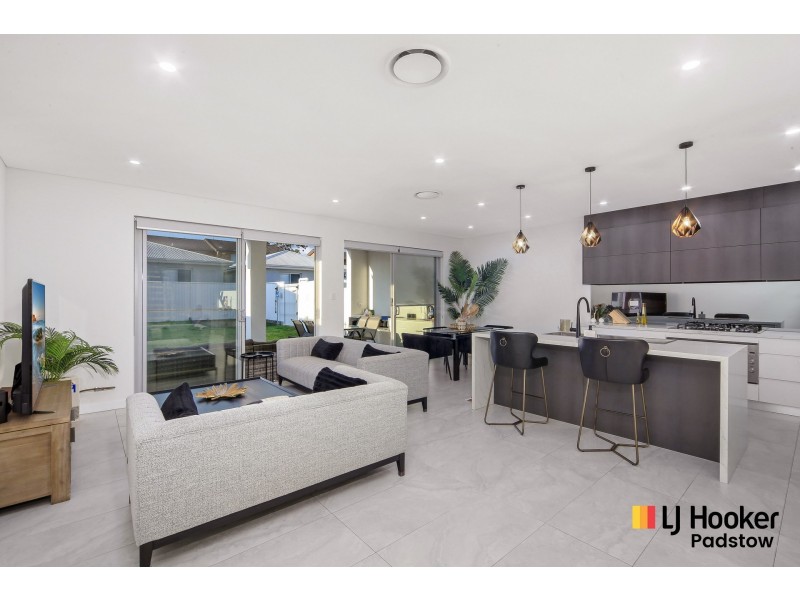 4 Gwandalan Road, Padstow NSW 2211