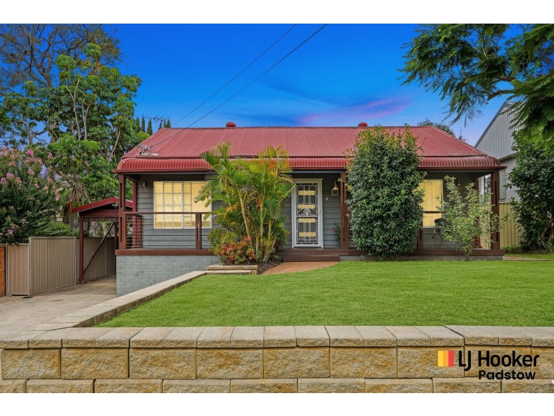 24 Stretham Avenue, Picnic Point NSW 2213