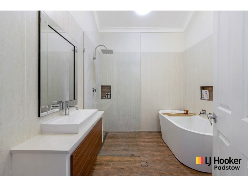 24 Stretham Avenue, Picnic Point NSW 2213