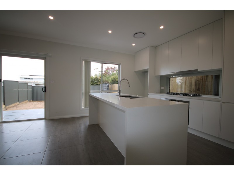 2 Lorraine Avenue, Padstow Heights NSW 2211