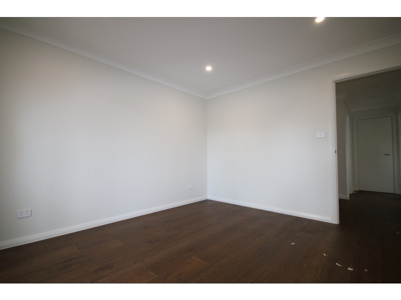 2 Lorraine Avenue, Padstow Heights NSW 2211
