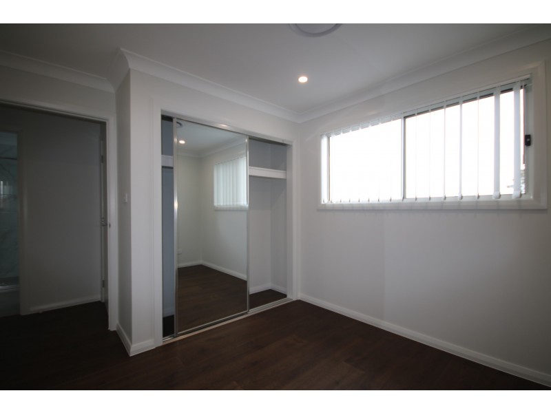 2 Lorraine Avenue, Padstow Heights NSW 2211