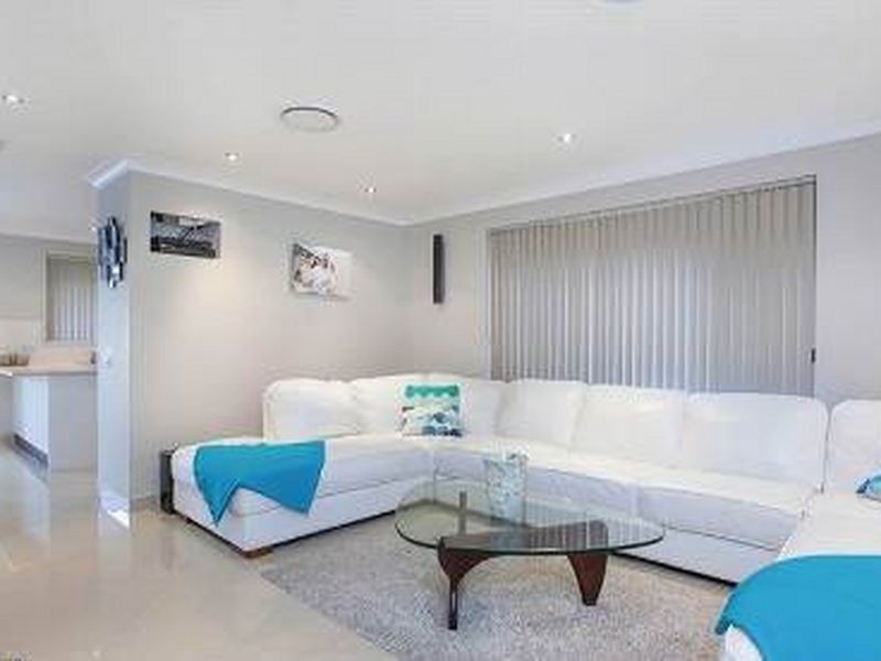 2 Mallee Court, Wattle Grove NSW 2173