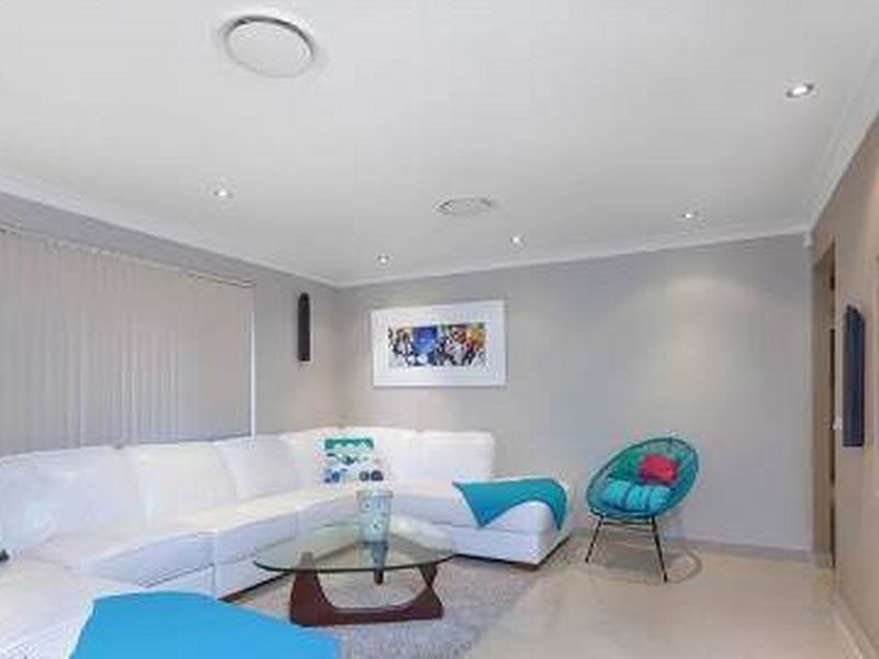 2 Mallee Court, Wattle Grove NSW 2173