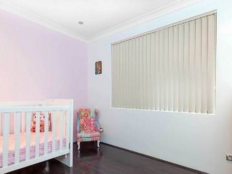 2 Mallee Court, Wattle Grove NSW 2173