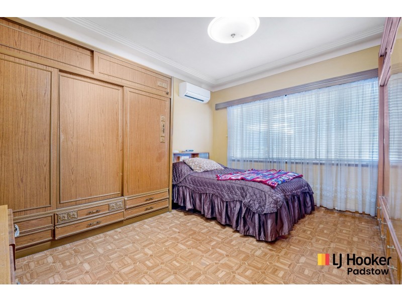 137 Arab Road, Padstow NSW 2211