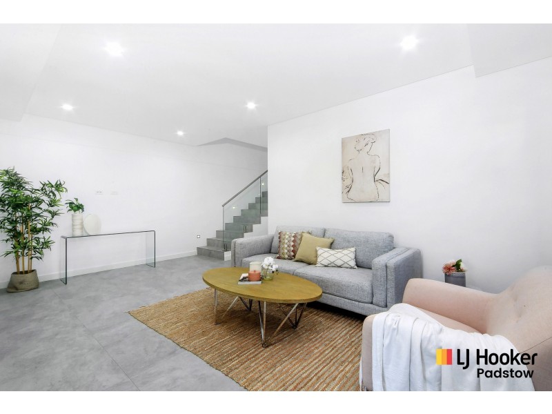 957A Henry Lawson Drive, Padstow Heights NSW 2211