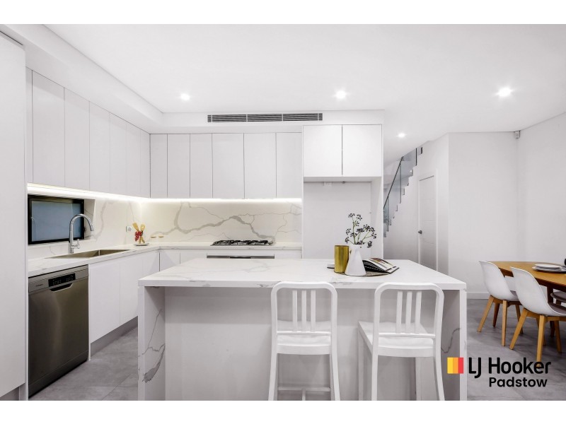 957A Henry Lawson Drive, Padstow Heights NSW 2211