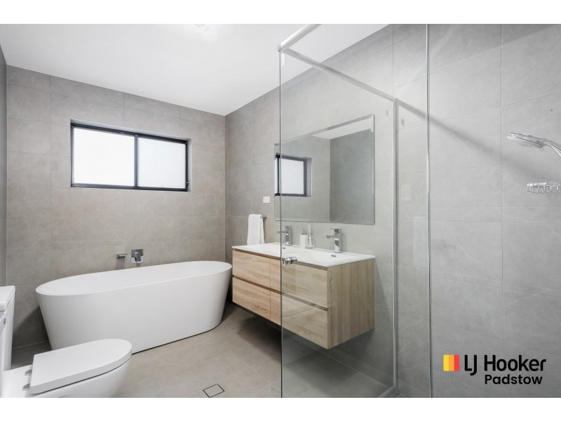 957A Henry Lawson Drive, Padstow Heights NSW 2211